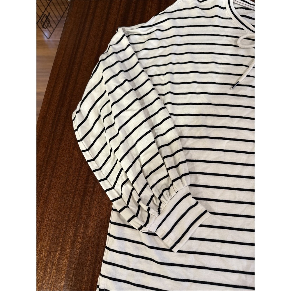 $145 CAbi Long Sleeve Pullover Knit Top. Medium Striped Oversized Tie Neck SOFT! - Picture 3 of 10